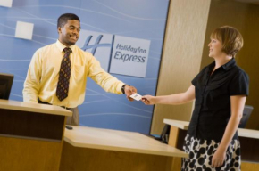 Holiday Inn Express & Suites Alexandria - Fort Belvoir by IHG